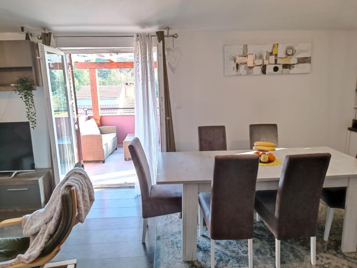 Apartman Brigita Apartamento Biograd Na Moru Exterior foto